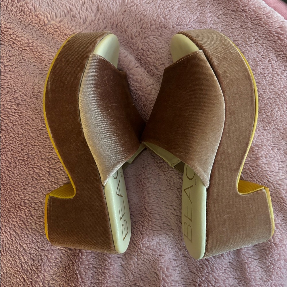 Beach by Matisse velvet terry slip on platform